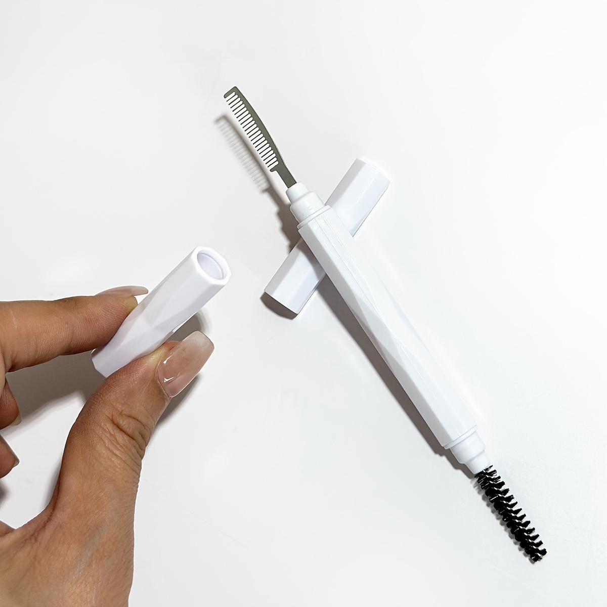 Dwustronny grzebień do brwi i  – Beauty - Makeup - Eyes recenzja i cena